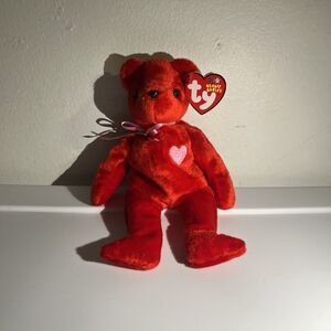 Ty Beanie Babies “Kiss-e” the Old Face Red Valentine’s Day Teddy Bear 2002